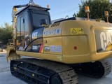 2022 Caterpillar 320D2 Raupenbagger