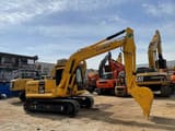 2018 Komatsu PC220-8 Crawler Excavator