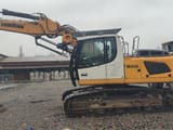 Liebherr 922 Crawler Excavator