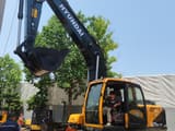 Hyundai R225LC-9 Crawler Excavator