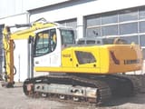 2017 Liebherr R922 SLC Crawler Excavator