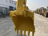 2022 Komatsu PC220-8 Crawler Excavator