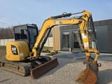 Crawler Excavator Caterpillar (2014)