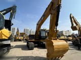 2016 Caterpillar 320D2 Crawler Excavator