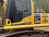 2017 Komatsu PC220-8 Crawler Excavator