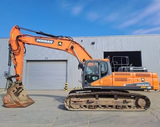 2018 Doosan DX340LC Crawler Excavator