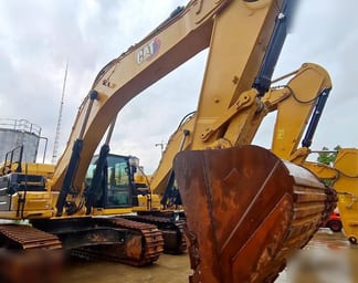 2023 Caterpillar 352 Crawler Excavator