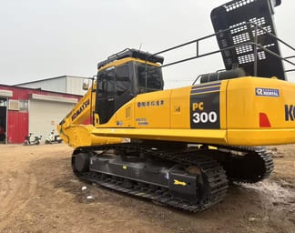 2022 Komatsu PC300-7 Crawler Excavator