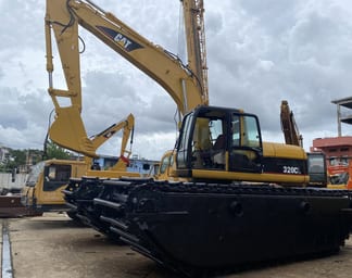 2017 Caterpillar 320C Amphibious Excavator