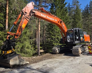 2023 Hitachi 300 LC Crawler Excavator