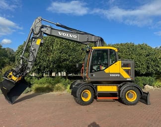 2025 Volvo EWR170E Wheel Excavator
