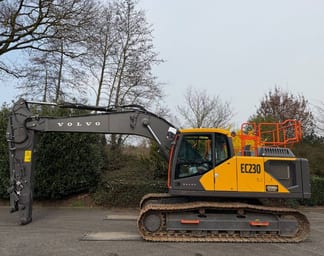2025 Volvo EC230FL5 Crawler Excavator