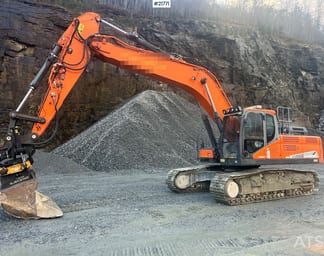 2017 Doosan DX300LC-5 Crawler Excavator