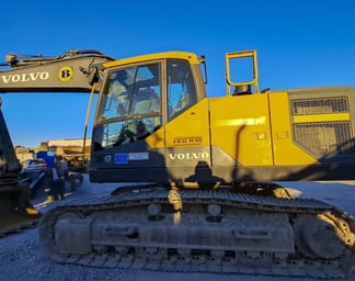2015 Volvo EC220E Crawler Excavator