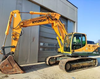 2015 Hyundai R220NLC-9A Crawler Excavator