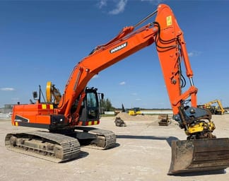 2011 Doosan DX225LC Crawler Excavator
