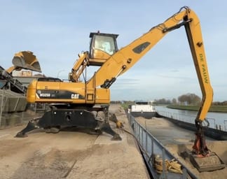 2008 Caterpillar 325D Material Handler