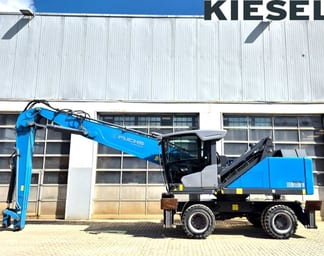 2019 Fuchs MHL331F Material Handler