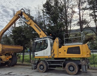 2018 Liebherr LH30 M Material Handler