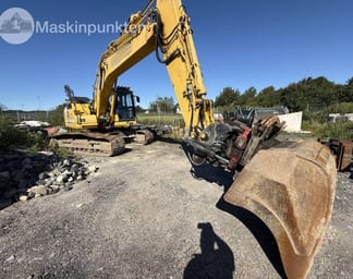 2018 Komatsu PC210LC-11 Crawler Excavator