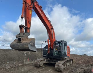 2016 Hitachi ZX225USLC-5B Crawler Excavator