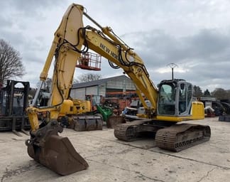 2011 New Holland E215B Crawler Excavator