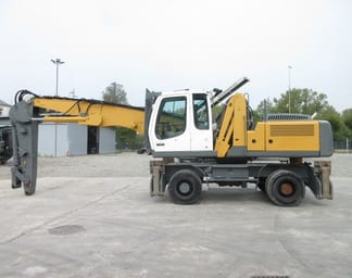2007 Liebherr A924 Material Handler