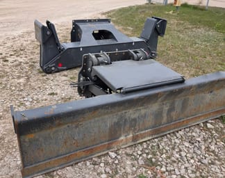 New Wheel Excavator Doosan Blade And Outriggers (2024)