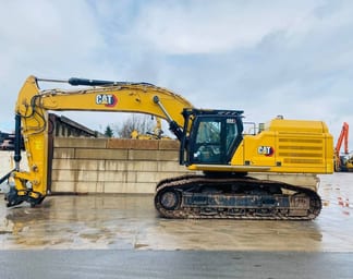 2023 Caterpillar 352 Crawler Excavator
