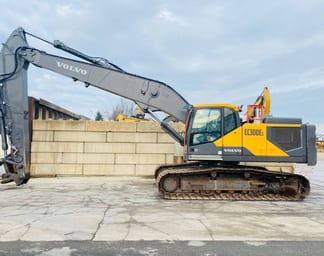 2021 Volvo EC300EL Crawler Excavator