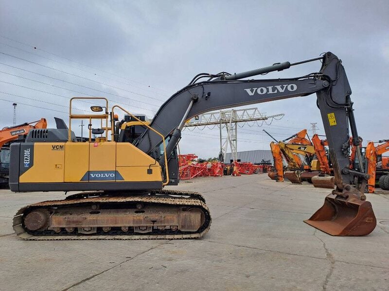 2015 Volvo EC220EL Crawler Excavator