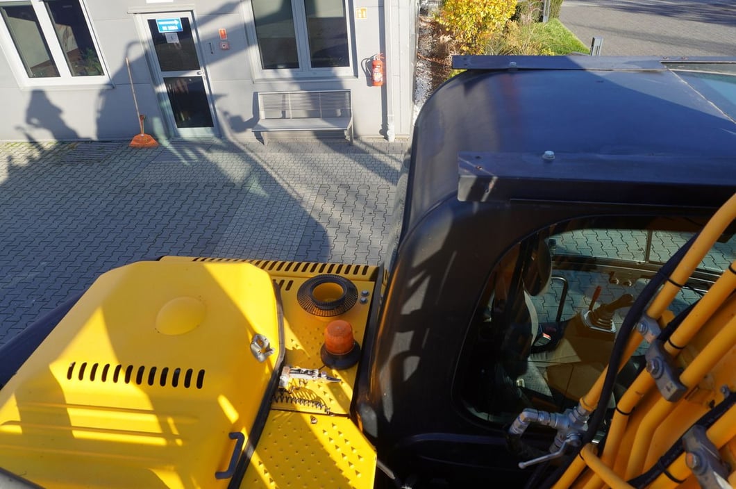 2016 JCB JS145LC Crawler Excavator