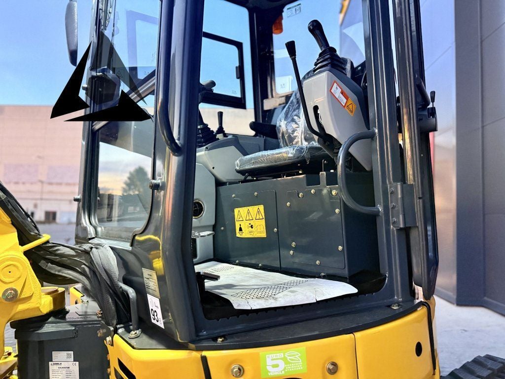 Gorila G40S I PRO CAB Mini Excavator