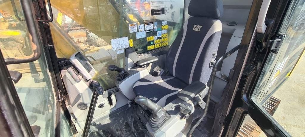 2020 Caterpillar 318FL Crawler Excavator