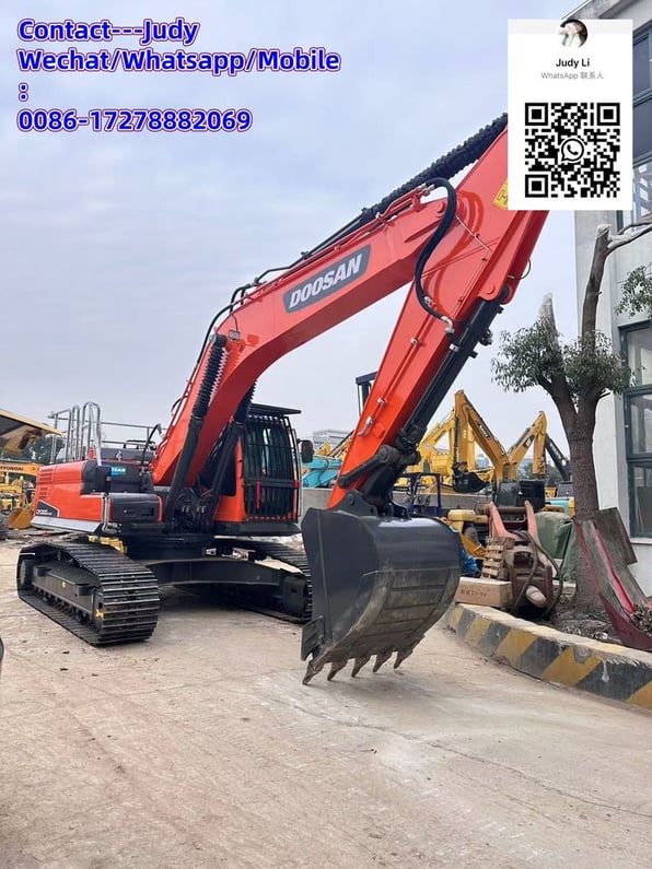 2021 Doosan DX300LC Crawler Excavator