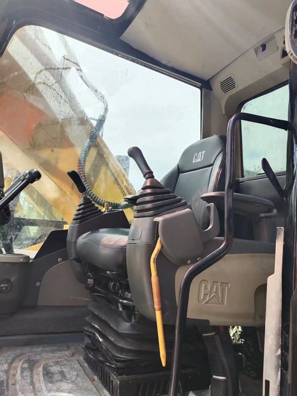2018 Caterpillar 320D Crawler Excavator