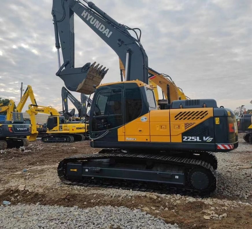 2022 Hyundai R225VS Crawler Excavator
