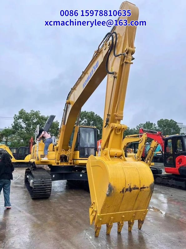 2023 Komatsu PC210 Crawler Excavator