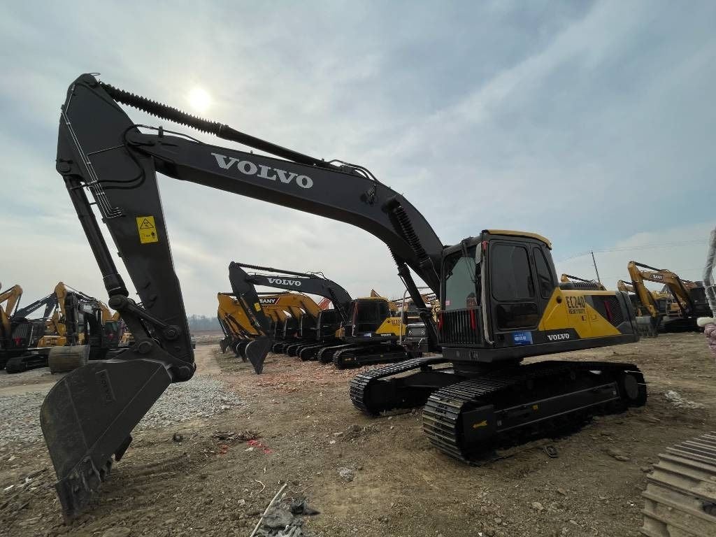 2024 Volvo EC240 Crawler Excavator