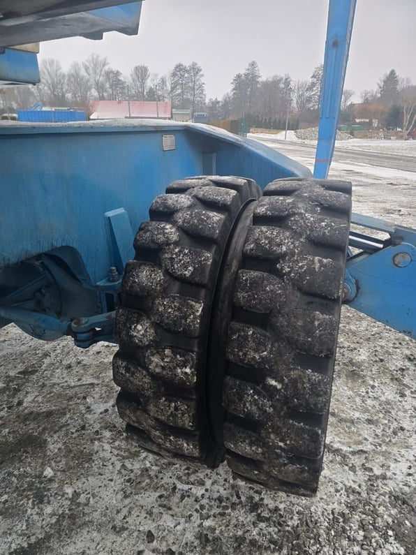 2001 Fuchs MHL360 Material Handler