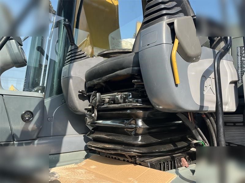 2011 Caterpillar 320D Crawler Excavator