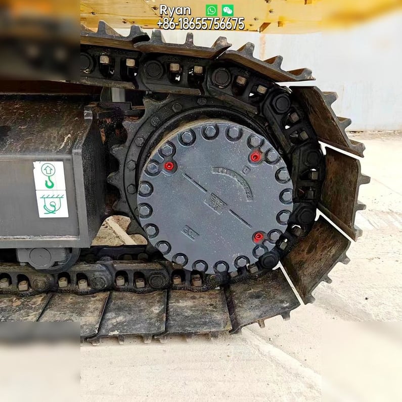 2022 Komatsu PC220-8 Crawler Excavator