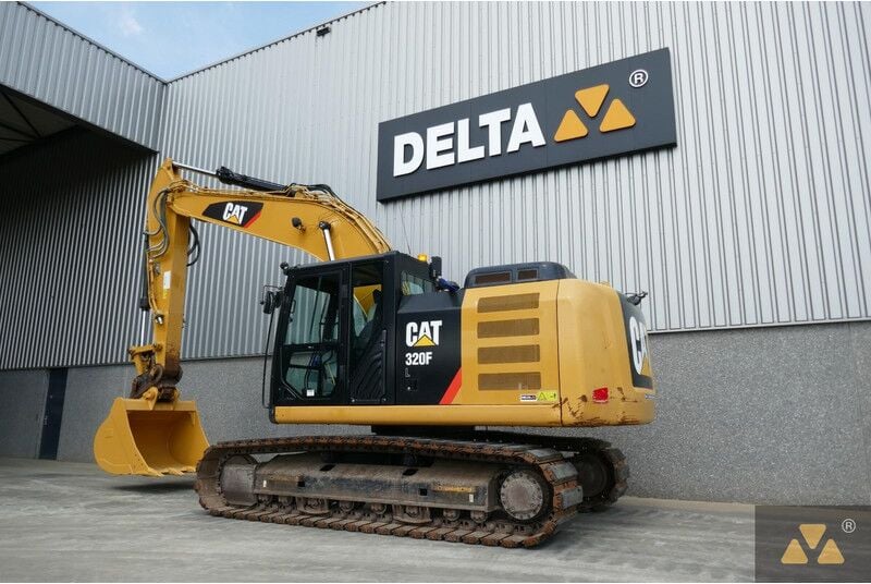 2017 Caterpillar 320FL Crawler Excavator