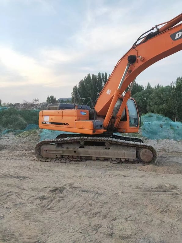 2022 Doosan DX420LC Crawler Excavator