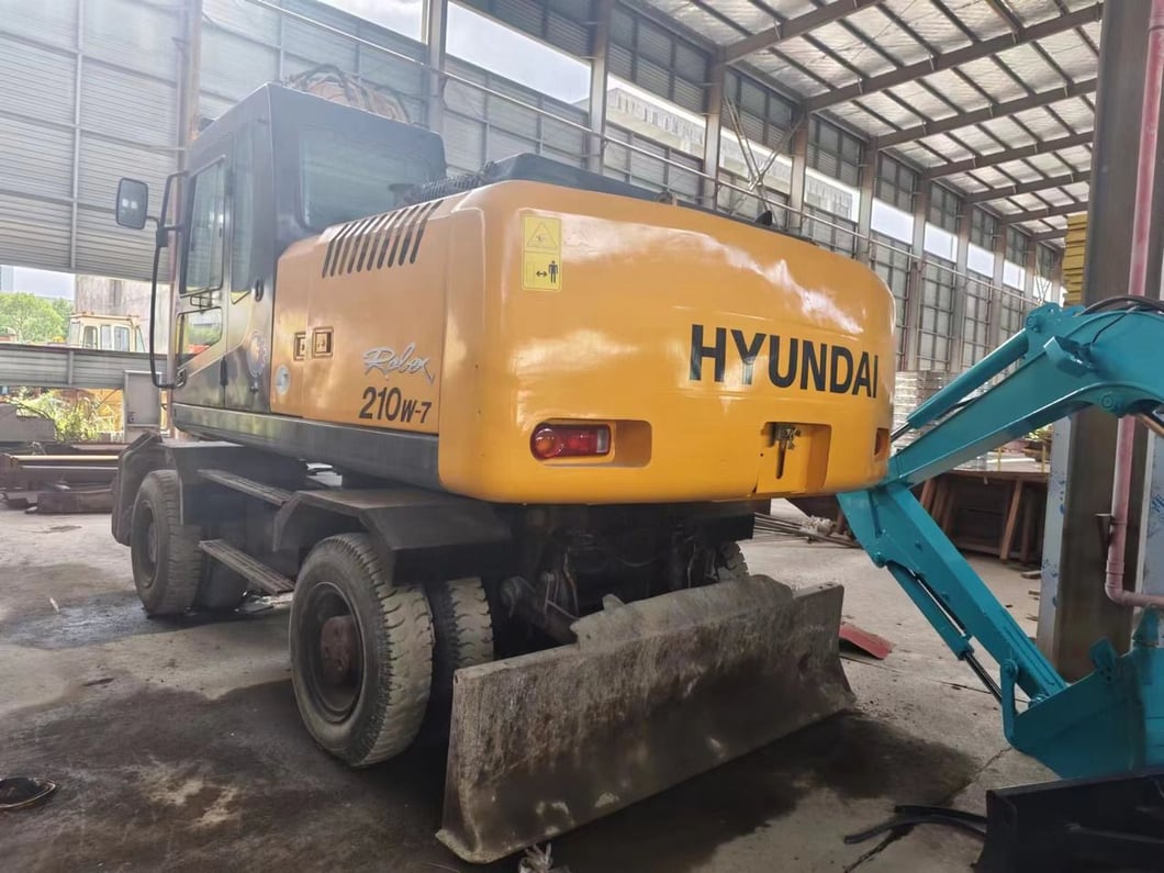 2017 Hyundai R210W-7 Wheel Excavator