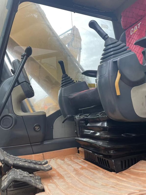 2016 Caterpillar 325D Crawler Excavator