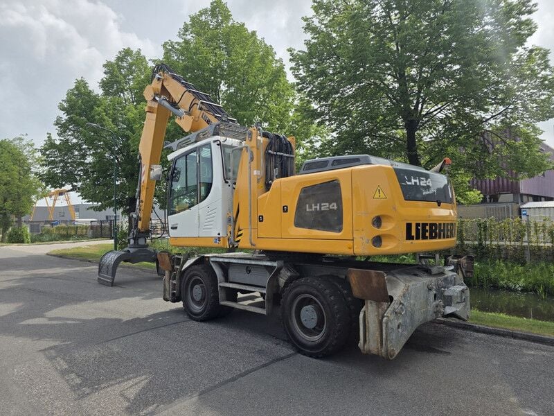 2015 Liebherr LH 24 Material Handler