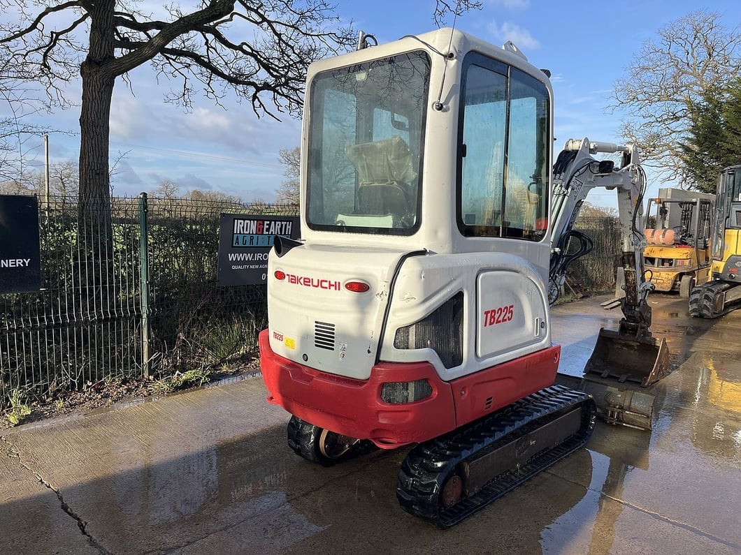 2020 Takeuchi TB225 Mini Excavator