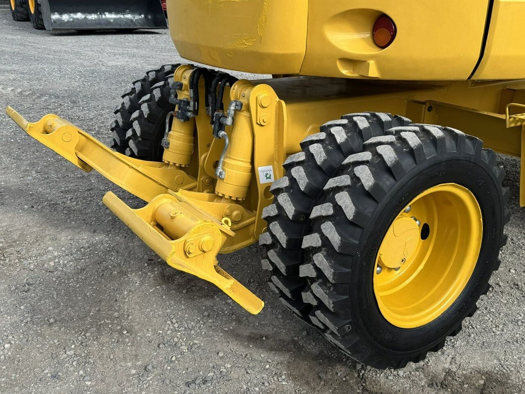 2009 Komatsu PW98MR-8 Wheel Excavator