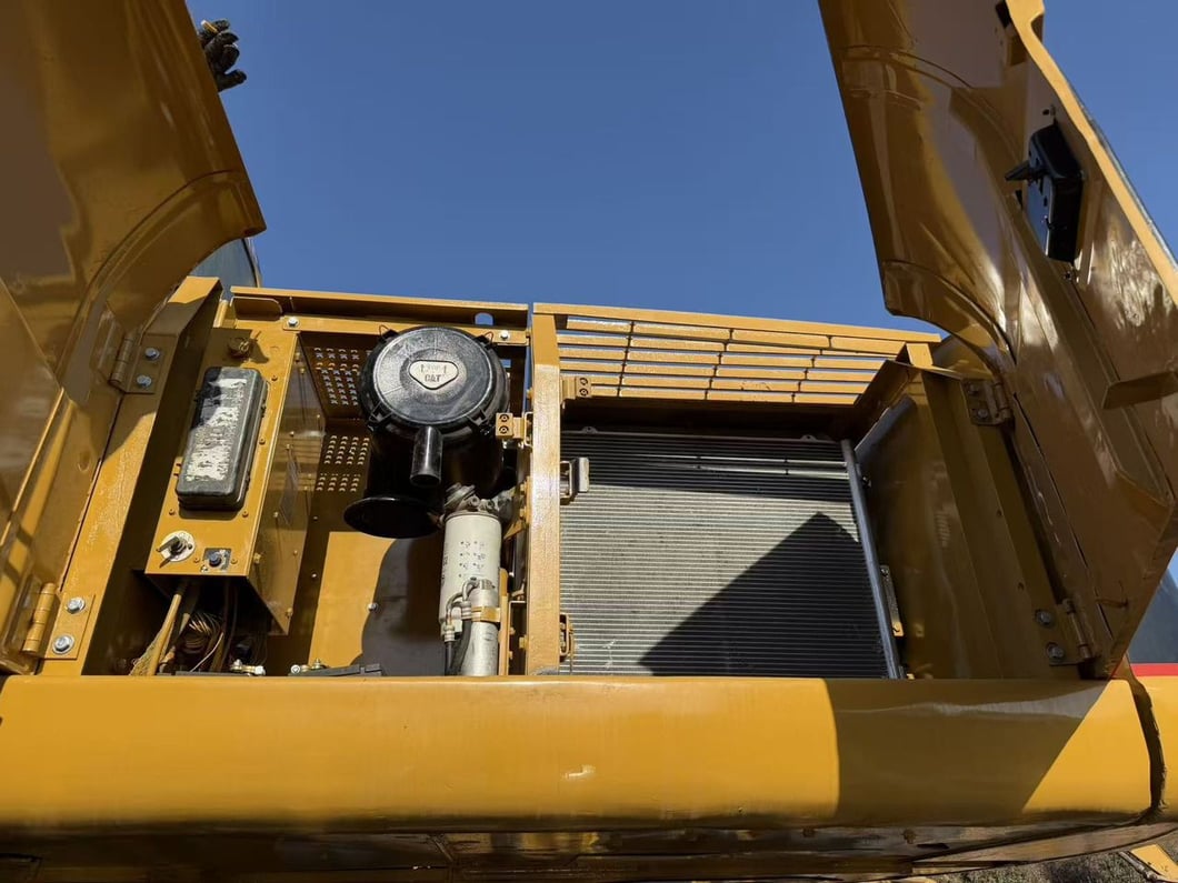 2019 Caterpillar 320CL Amphibious Excavator